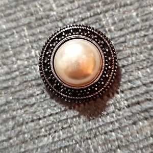 STYLE DOTS 30MM PEARL STATEMENT SNAP